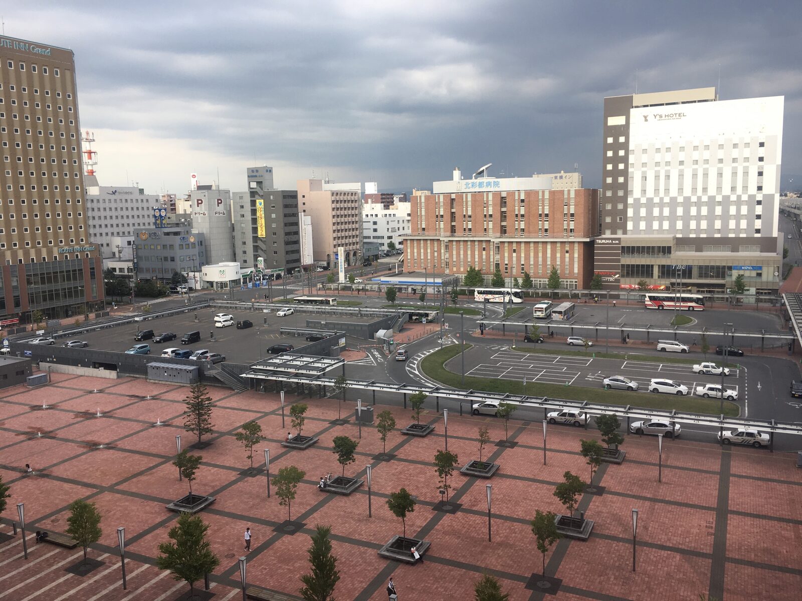 10月30日 旭川市 ユキノワアサヒカワ 駅前で17時30分点灯・駐車場は中心部の有料駐車場